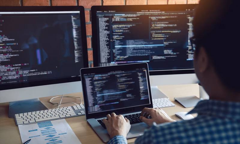 数据科学选型：R与Python如何赋能武鸣县网站建设？